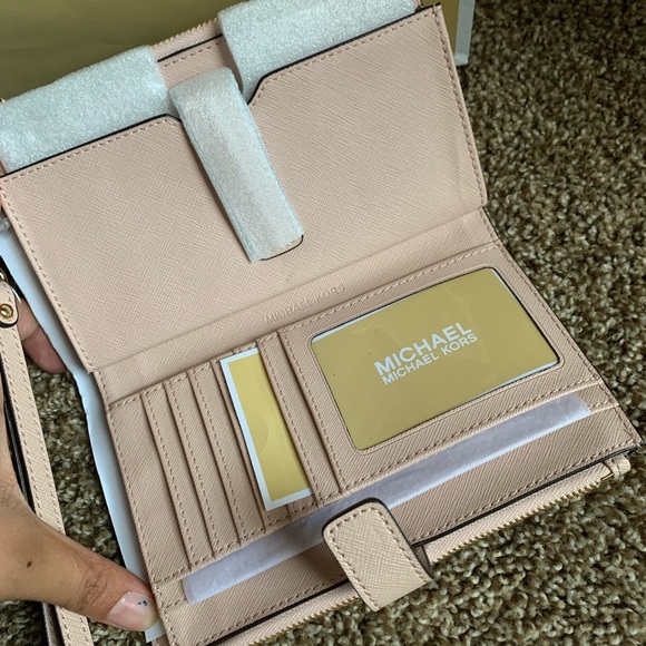 Last one ‼️🎉 MK  ballet color 💓 - Picture 5 of 5